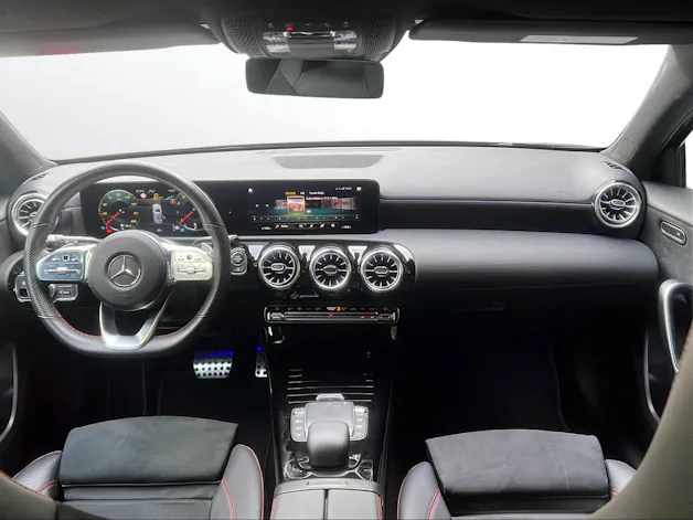 Mercedes-Benz A 250 AMG Line 4m