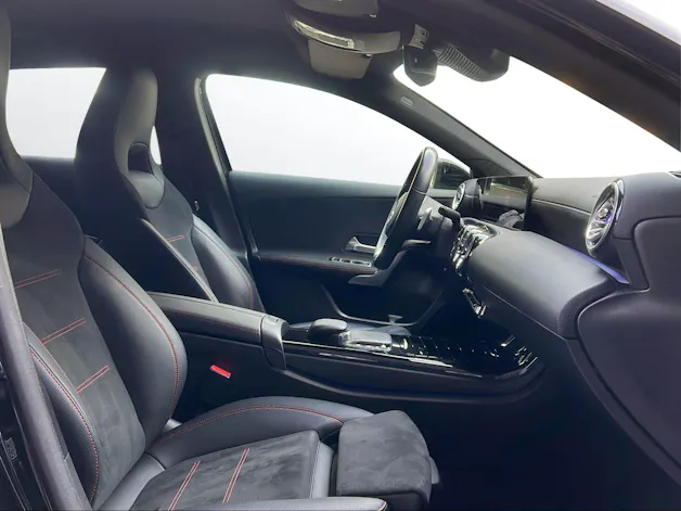 Mercedes-Benz A 250 AMG Line 4m