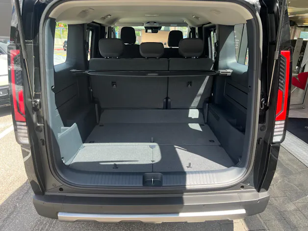 Kia PV5 Passenger 71.2 kWh Plus
