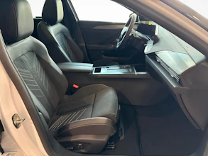 https://vehicle.imgix.net/4301633/f481c597-3d9f-4afb-afbb-28840ffc7c59.jpg
