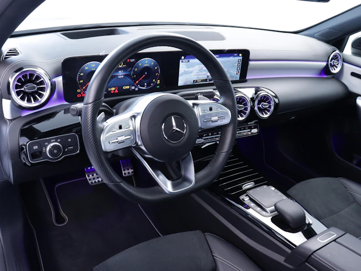 Fahrzeugbild MERCEDES-BENZ A 180