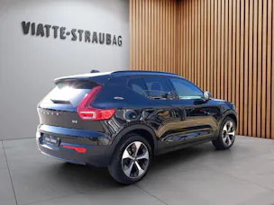 Volvo XC40 2.0 B3 MH Plus Dark