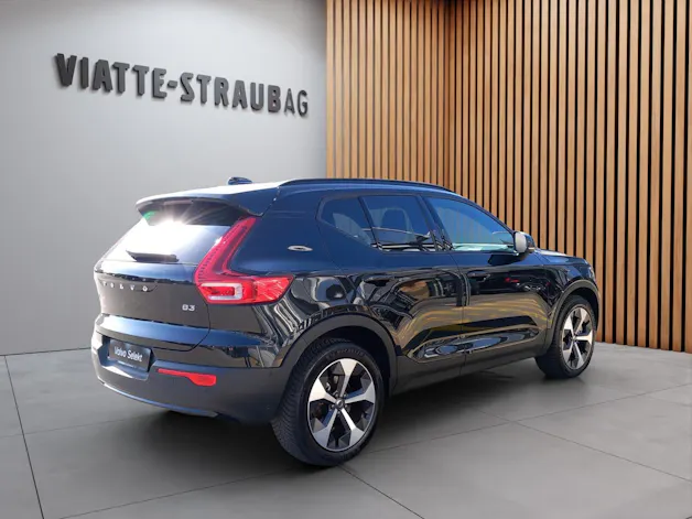 Volvo XC40 2.0 B3 MH Plus Dark