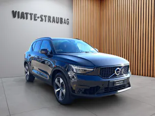 Volvo XC40 2.0 B3 MH Plus Dark