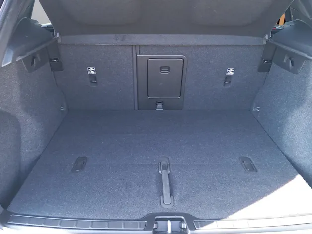 Volvo XC40 2.0 B3 MH Plus Dark