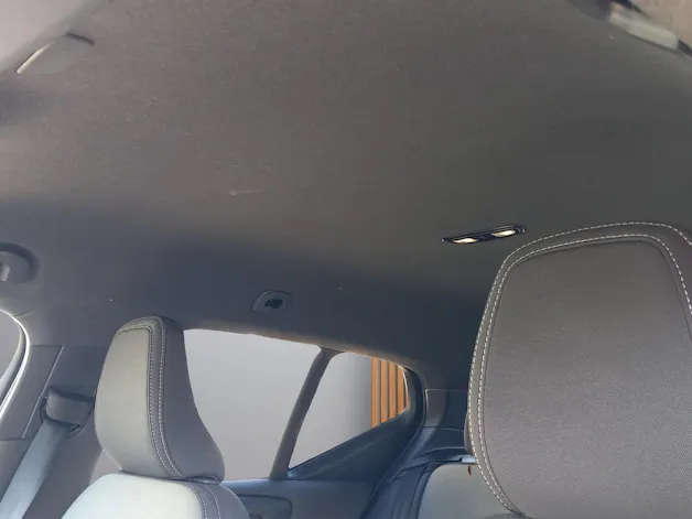 Volvo XC40 2.0 B3 MH Plus Dark