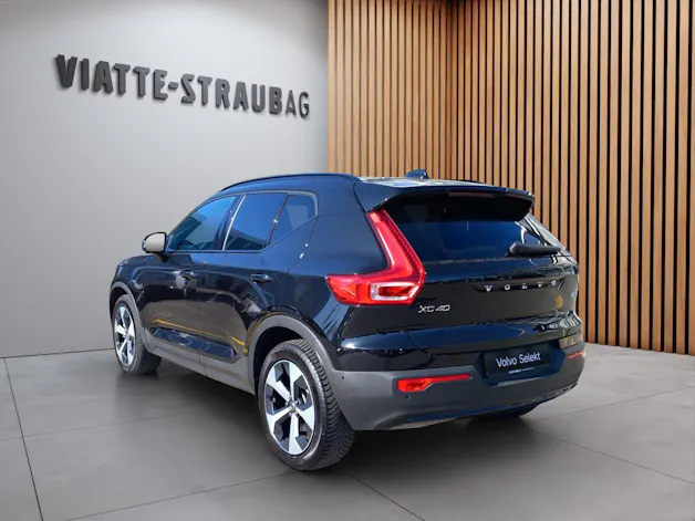 Volvo XC40 2.0 B3 MH Plus Dark