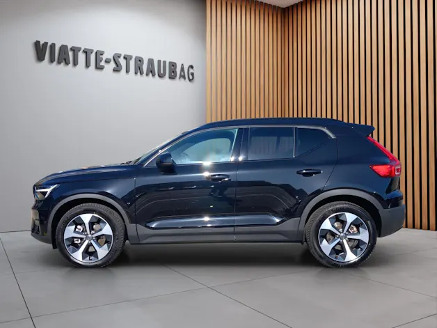 Volvo XC40 2.0 B3 MH Plus Dark