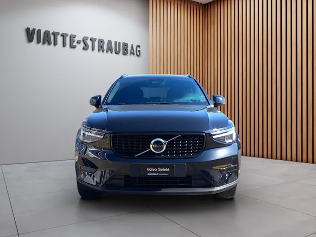 Volvo XC40 2.0 B3 MH Plus Dark
