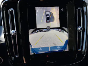 Volvo XC40 2.0 B3 MH Plus Dark