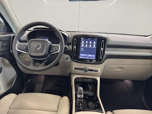 Volvo XC40 2.0 B4 MH Ultra Dark