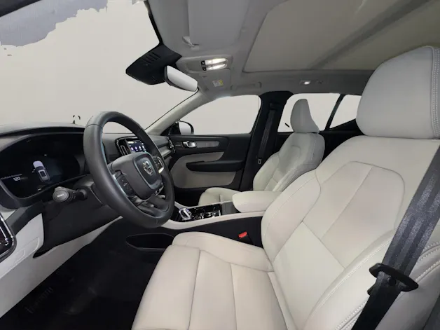 Volvo XC40 2.0 B4 MH Ultra Dark