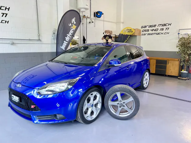 Ford Focus 2.0 SCTi ST-2