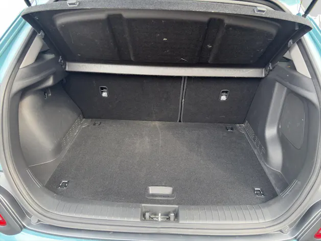 Hyundai Kona EV Amplia