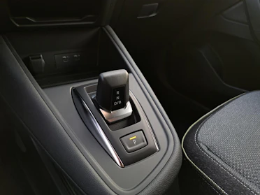 MITSUBISHI GRANDIS 13