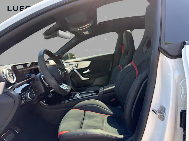 Mercedes-Benz CLA 35 AMG 4Matic 8G-DCT