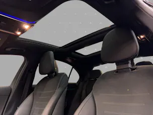 Mercedes-Benz C 300 d 4M - AMG / DISTRONIC / 360 Grad Kamera / Panorama-Dach