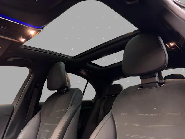 Mercedes-Benz C 300 d 4M - AMG / DISTRONIC / 360 Grad Kamera / Panorama-Dach
