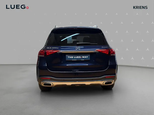 Mercedes-Benz GLE 300 d 4M - AMG / DISTRONIC / 360 Grad Kamera / Panorama-Dach