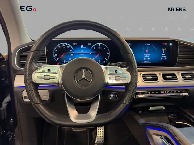 Mercedes-Benz GLE 300 d 4M - AMG / DISTRONIC / 360 Grad Kamera / Panorama-Dach