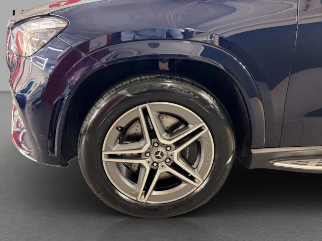 Mercedes-Benz GLE 300 d 4M - AMG / DISTRONIC / 360 Grad Kamera / Panorama-Dach