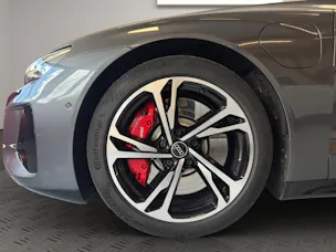 Audi e-tron GT quattro