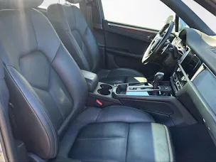 PORSCHE Macan GTS PDK