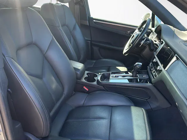 PORSCHE Macan GTS PDK