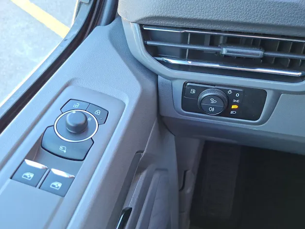 VW Caravelle 2.5TSI eHYBRID 16,5 kWh Life Aut.8