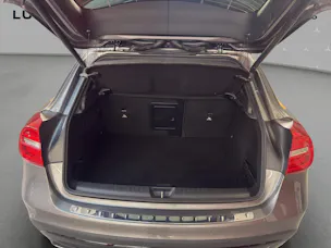 Mercedes-Benz GLA 220 CDI 4M - Urban / Rückfahrkamera / Panorama-Dach / Memory-Paket