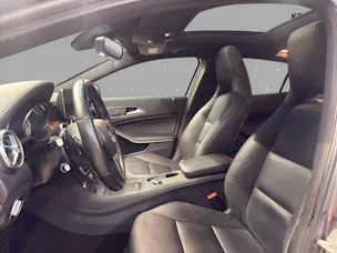 Mercedes-Benz GLA 220 CDI 4M - Urban / Rückfahrkamera / Panorama-Dach / Memory-Paket