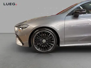 Mercedes-Benz CLA 250 4M - AMG / Panorama-Dach / Rückfahrkamera / Ambiente-Licht