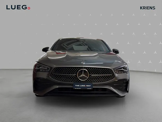 Mercedes-Benz CLA 250 4M - AMG / Panorama-Dach / Rückfahrkamera / Ambiente-Licht