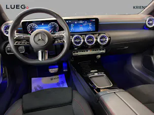 Mercedes-Benz CLA 250 4M - AMG / Panorama-Dach / Rückfahrkamera / Ambiente-Licht