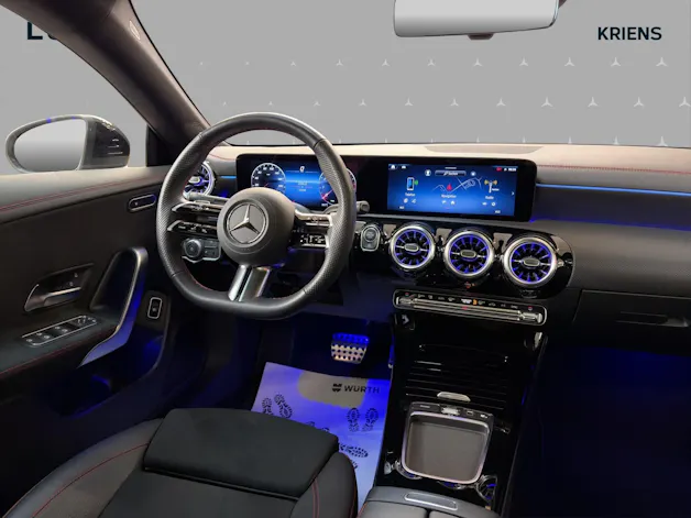 Mercedes-Benz CLA 250 4M - AMG / Panorama-Dach / Rückfahrkamera / Ambiente-Licht