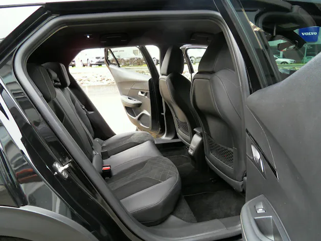Peugeot 2008 1.2 PureTech GT EAT8