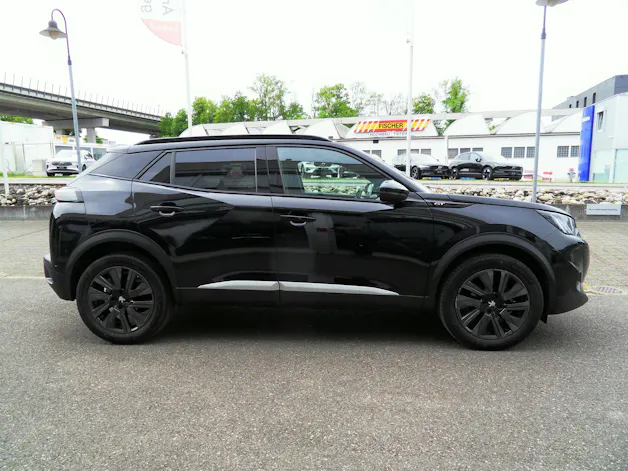 Peugeot 2008 1.2 PureTech GT EAT8