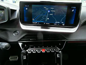 Peugeot 2008 1.2 PureTech GT EAT8