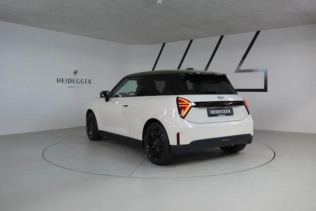 Mini Cooper SE Paul Smith Edition