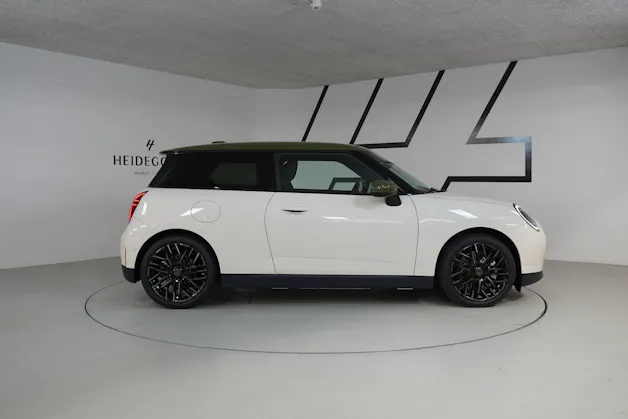 Mini Cooper SE Paul Smith Edition