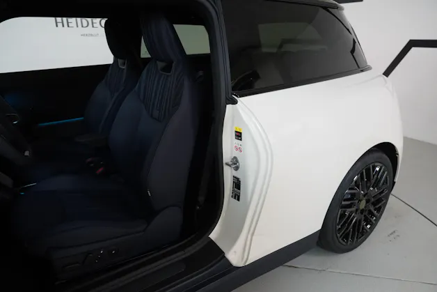 Mini Cooper SE Paul Smith Edition