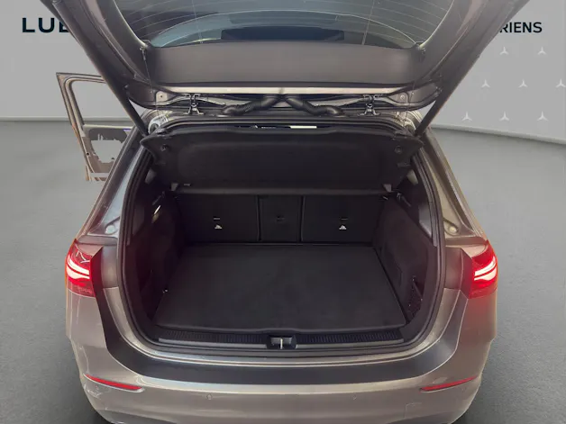 Mercedes-Benz B 200 - AMG / Rückfahrkamera / AHK / Sitzkomfort-Paket