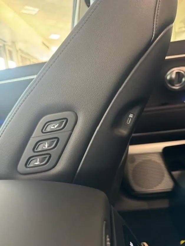 Hyundai Ioniq 9 110kWh Vertex 4WD