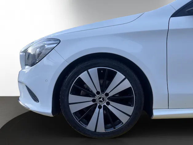 Mercedes-Benz CLA Shooting Brake 200 Night Star 7G-DCT