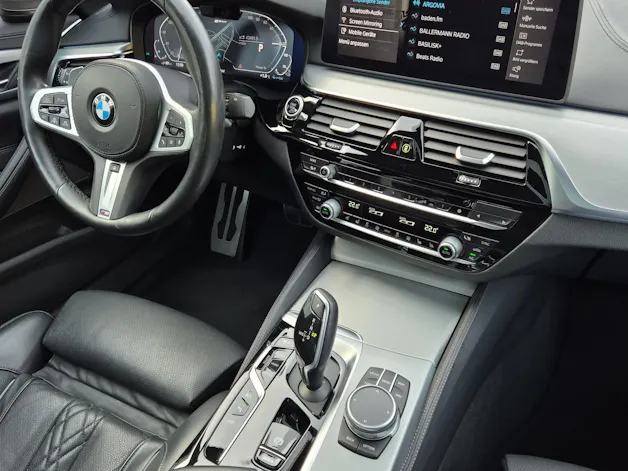 BMW 545e xDrive Pure M Sport Steptronic