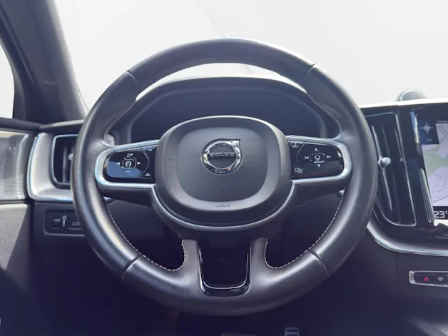 Volvo XC60 T8 eAWD R-Design Geartronic