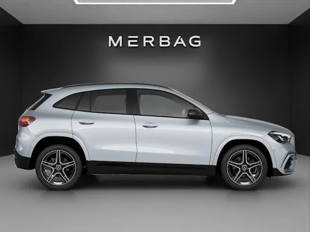 Mercedes-Benz GLA 200 7G-DCT