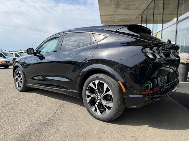 Ford Mustang MACH-E Premium AWD 88 kWh