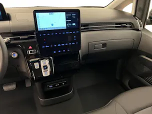 Hyundai Staria Wagon 1.6 GDi HEV Amplia