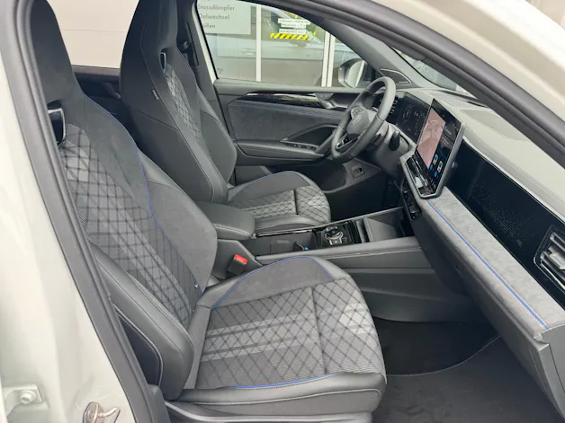 VW Tiguan 2.0 TSI DSG R-Line 4Motion
